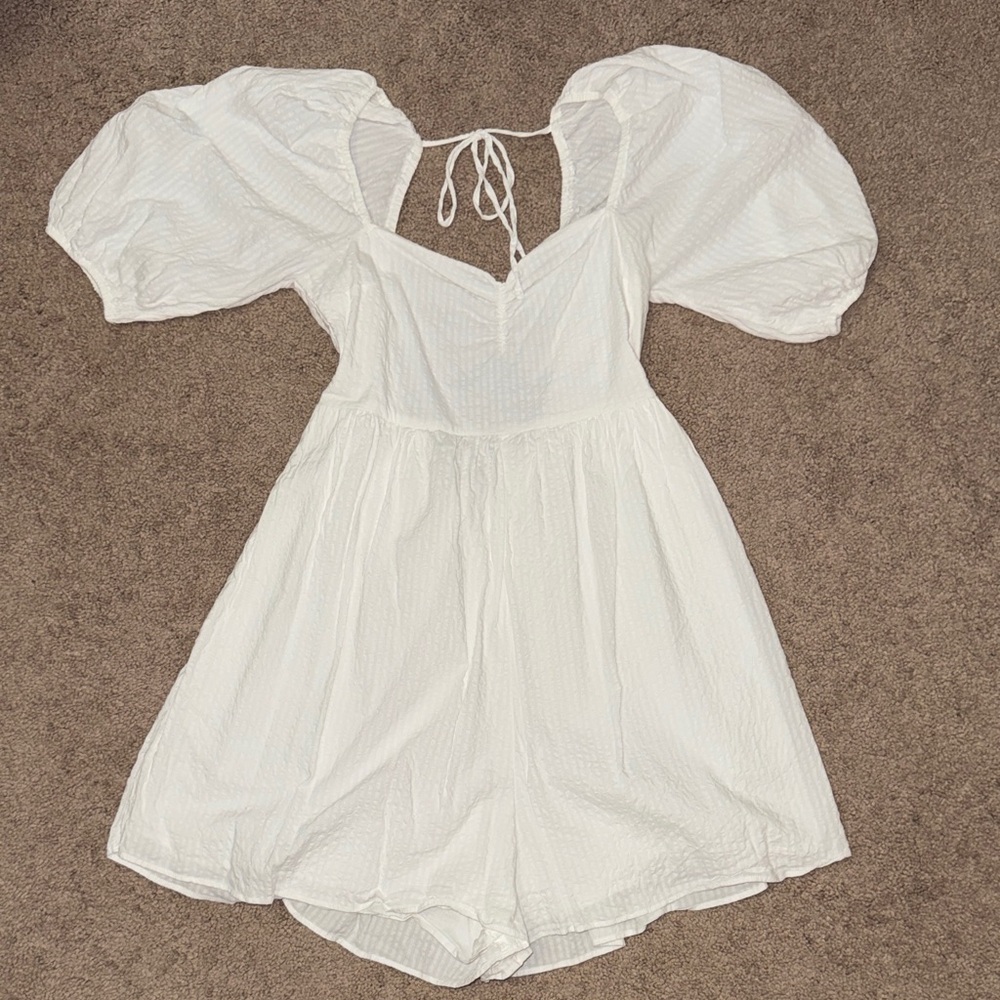 Abercrombie & Fitch White Puff Sleeve Romper